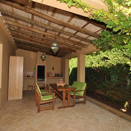 Mira - V006 Villa *